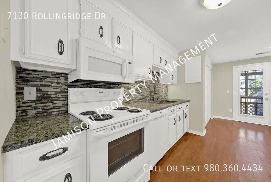 7130 Rollingridge Dr - Photo 4 of 27