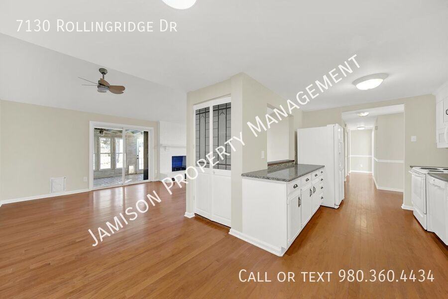 7130 Rollingridge Dr - Photo 6 of 27