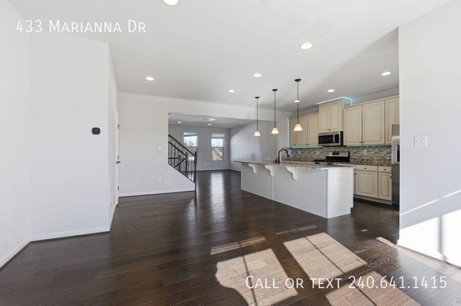 433 Marianna Dr - Photo 4 of 25