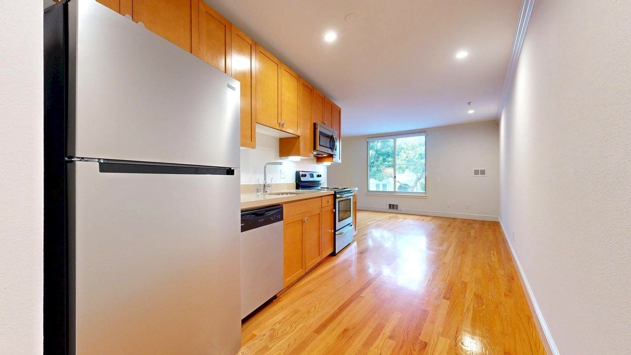 3322 Buchanan St #210 - Photo 6 of 20