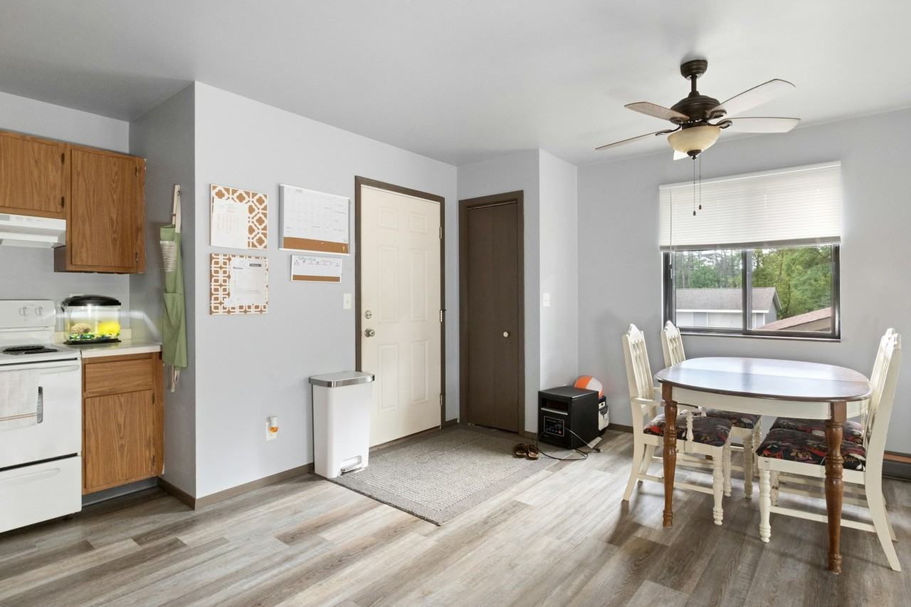 271 Shannon Court, Unit 1 - Photo 5 of 27