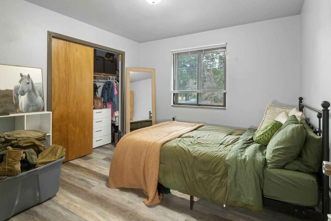 271 Shannon Court, Unit 1 - Photo 7 of 27