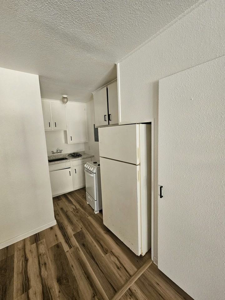 201 Flat Creek Rd, Unit 1 - Photo 3 of 5