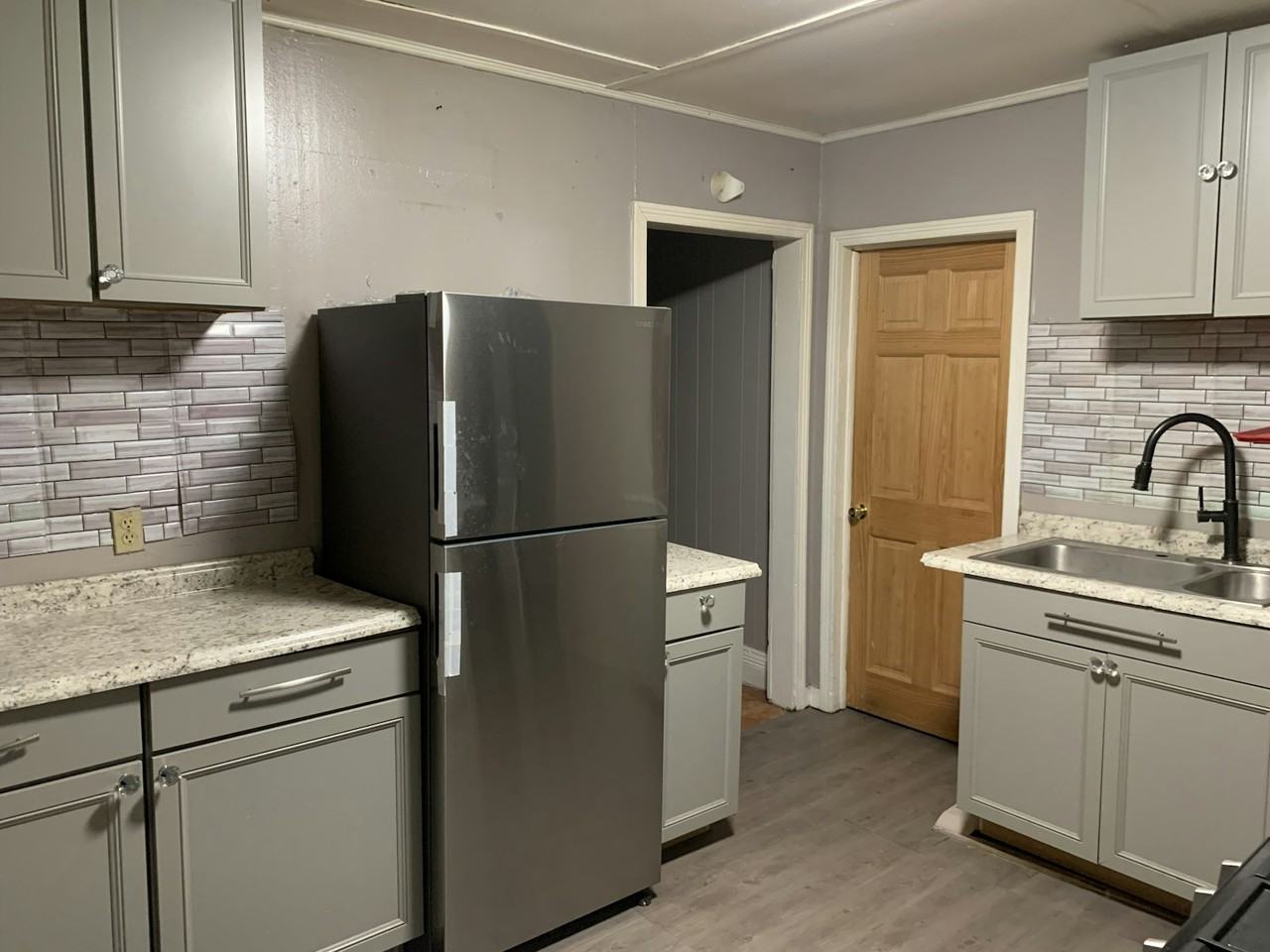 461 Rich Street, Unit 1 - Photo 5 of 13