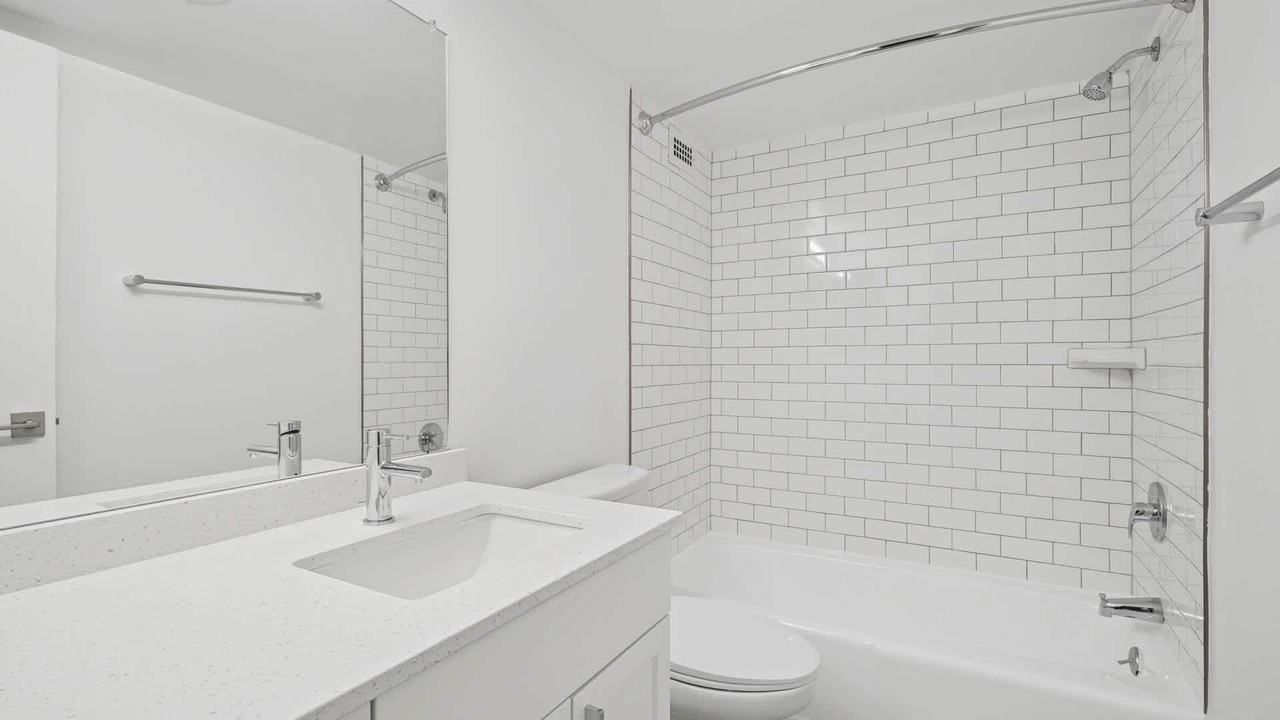 3003 Van Ness - Photo 5 of 55
