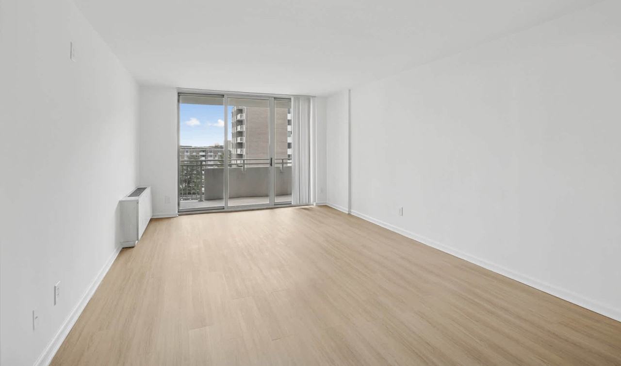 3003 Van Ness - Photo 7 of 55