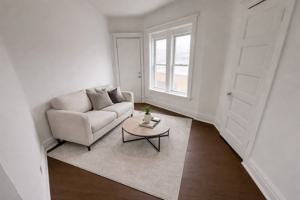 featured image of 3860 N Saint Louis Ave #2R