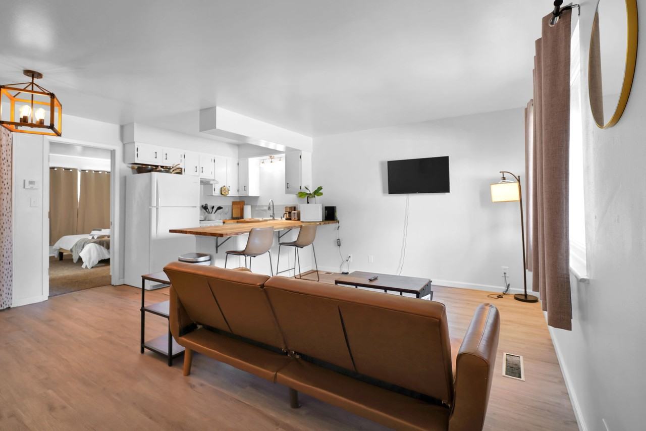 406 Edgar St #4 - Photo 7 of 17