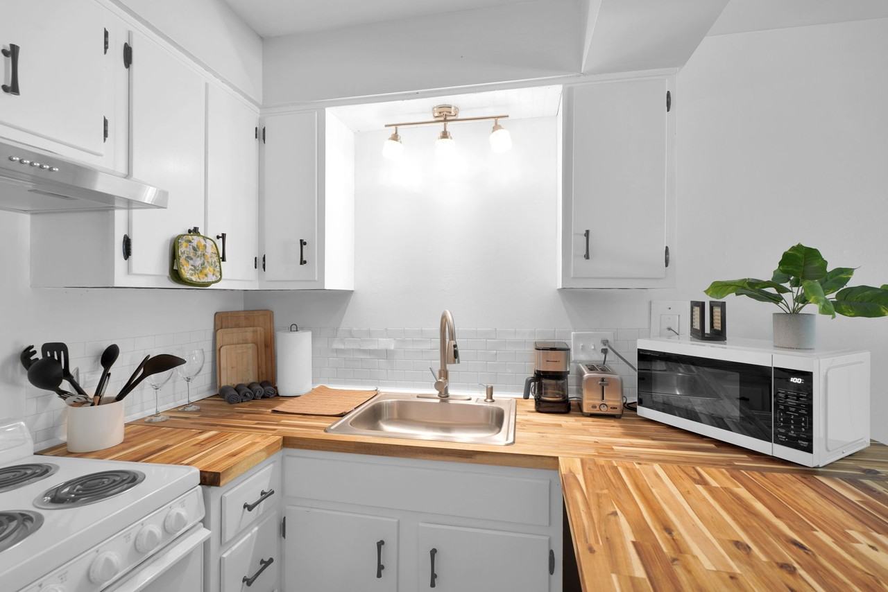 406 Edgar St #4 - Photo 6 of 17