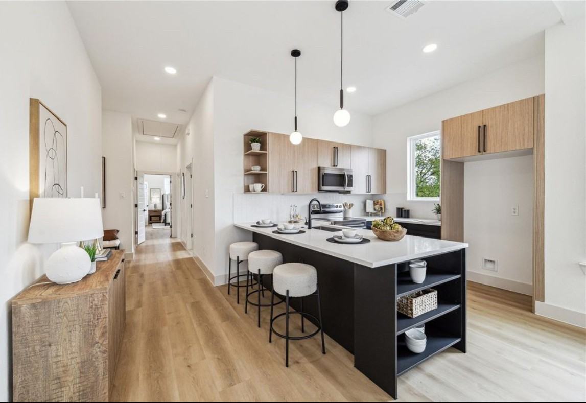 415 Clearwater St #A - Photo 7 of 8