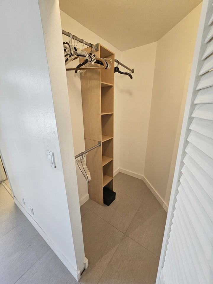 18181 Ne 31st Ct #202 - Photo 6 of 17