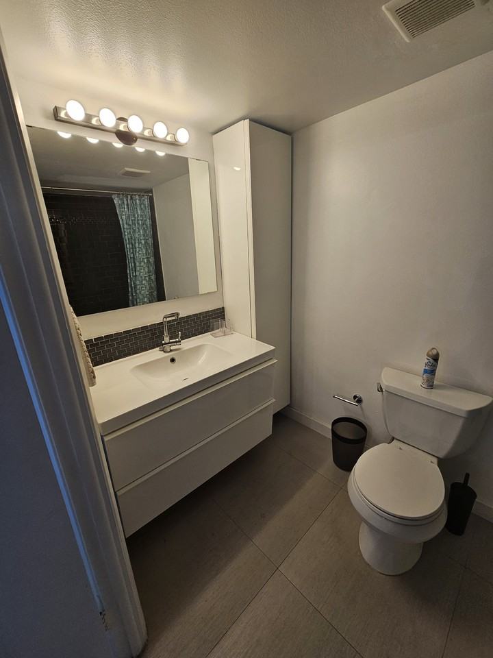 18181 Ne 31st Ct #202 - Photo 7 of 17