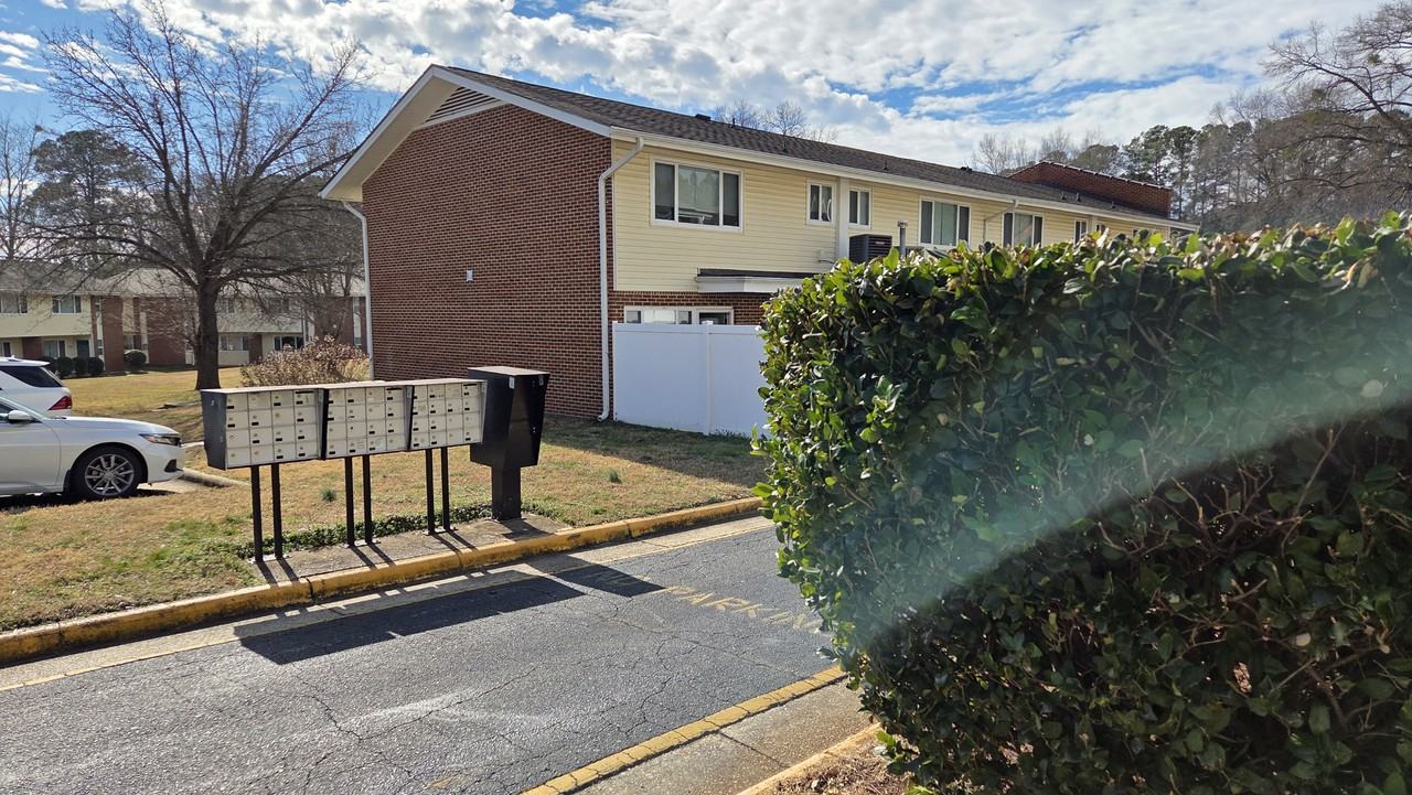 2337 Champion Ct #1 - Photo 3 of 19