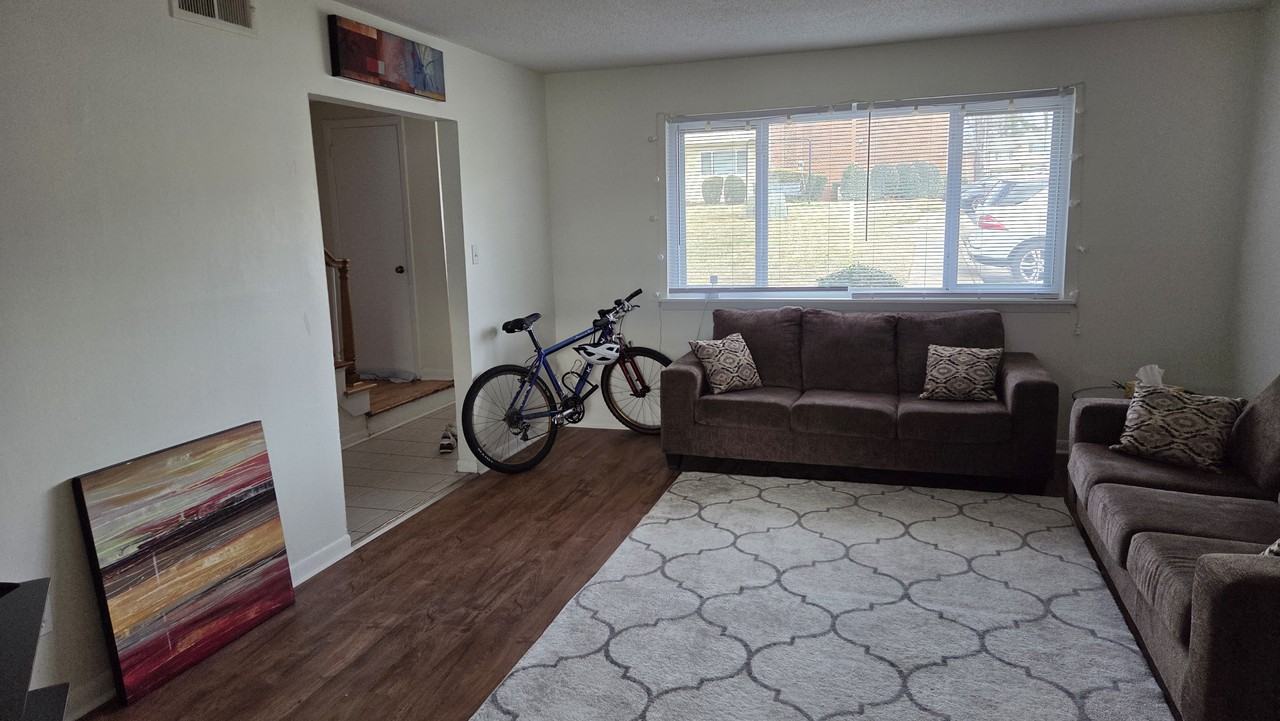 2337 Champion Ct #1 - Photo 5 of 19