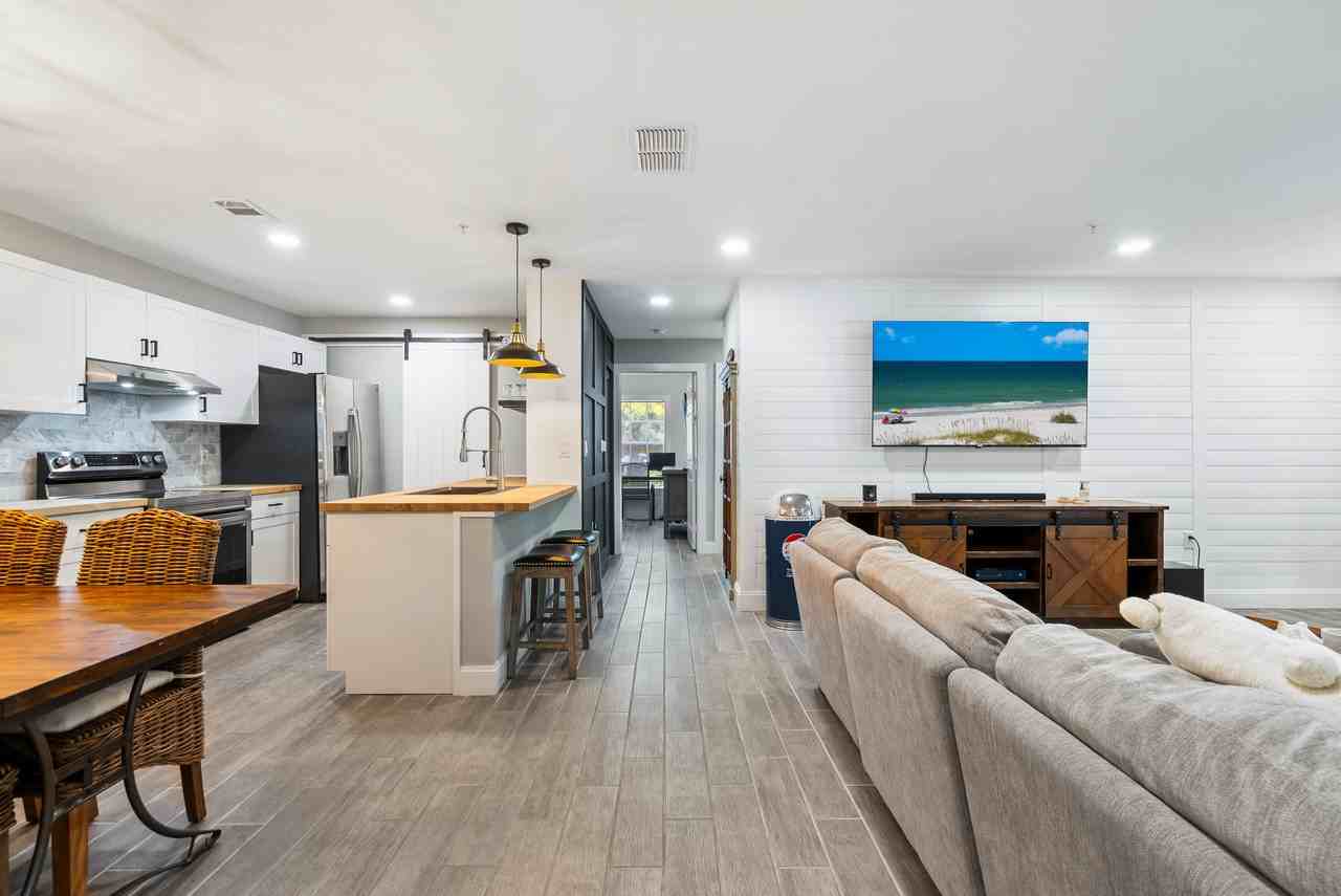 7424 Vista Way #104 - Photo 7 of 26