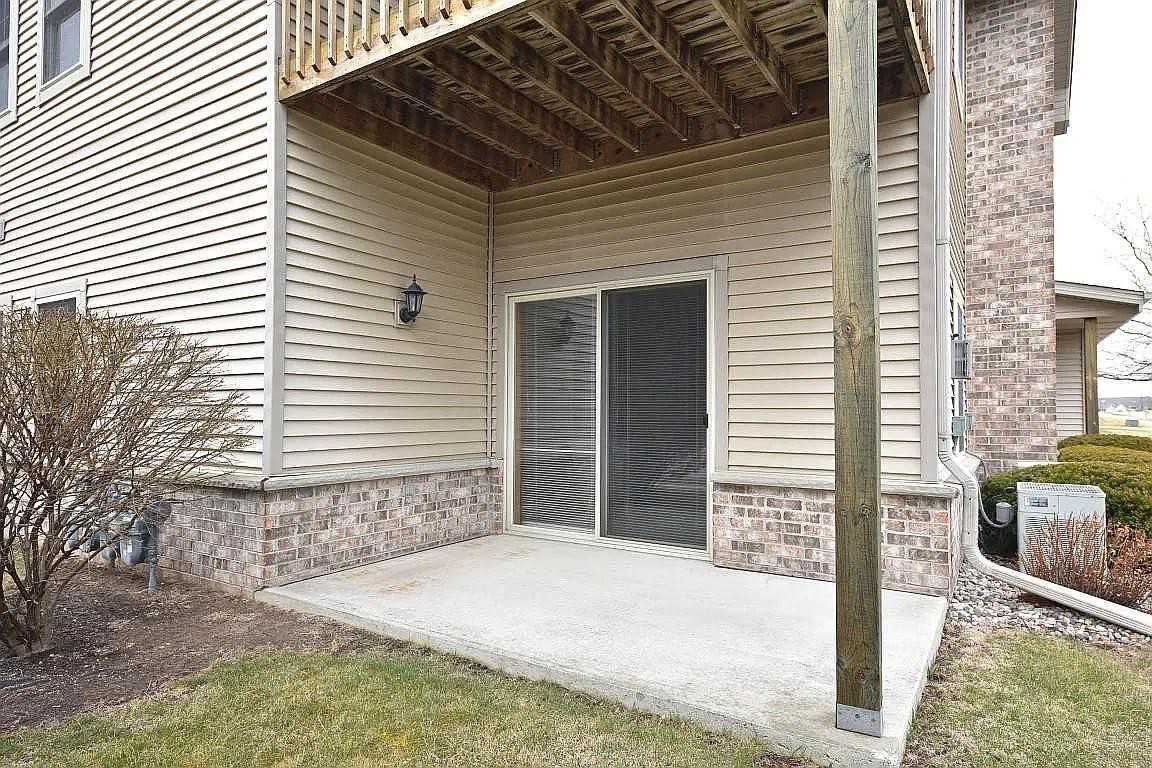 2102 Seminole St #2102 - Photo 3 of 12