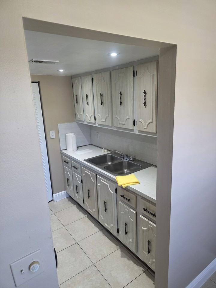 1210 Old Boynton Rd #116 - Photo 7 of 12