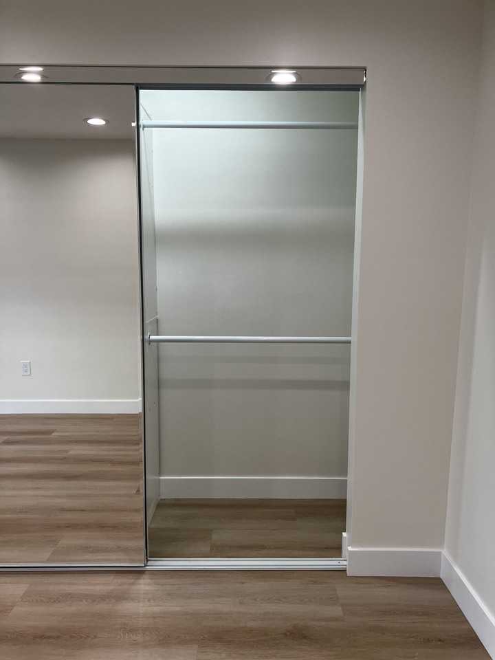 1125 W 81st St #1127 - Photo 6 of 9