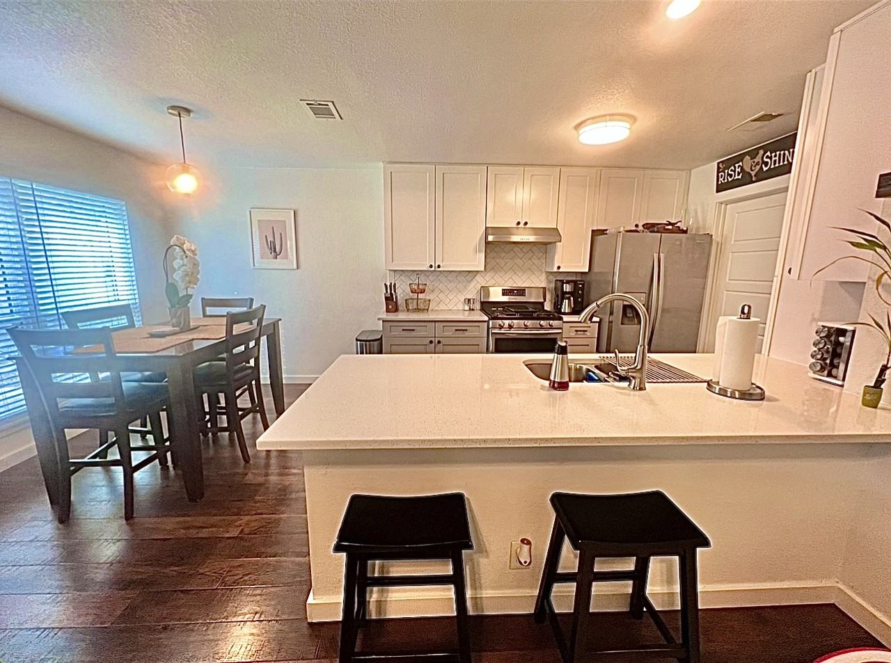 303 Craigmont Dr #NA - Photo 3 of 18