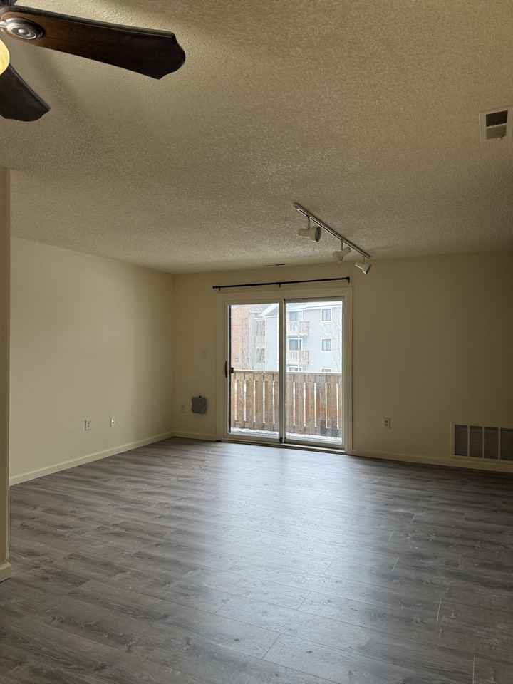 309 Ravens Crest Dr #309 - Photo 4 of 17