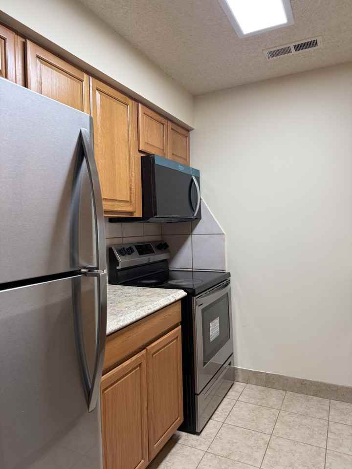 309 Ravens Crest Dr #309 - Photo 7 of 17