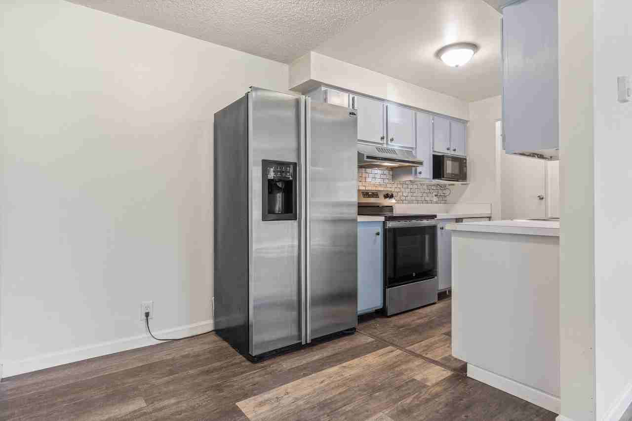 17110 NE 45th St, Redmond - Photo 3 of 22