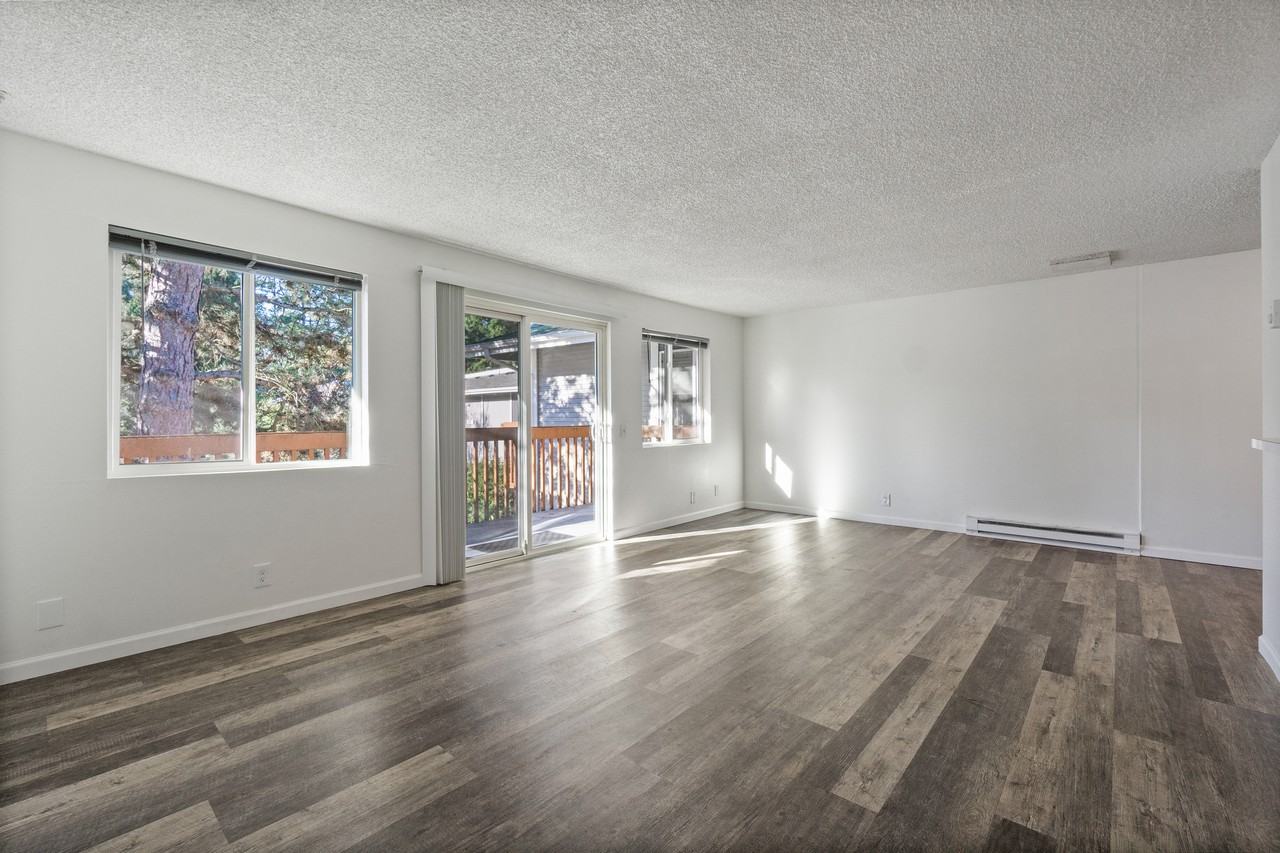 17110 NE 45th St, Redmond - Photo 7 of 22