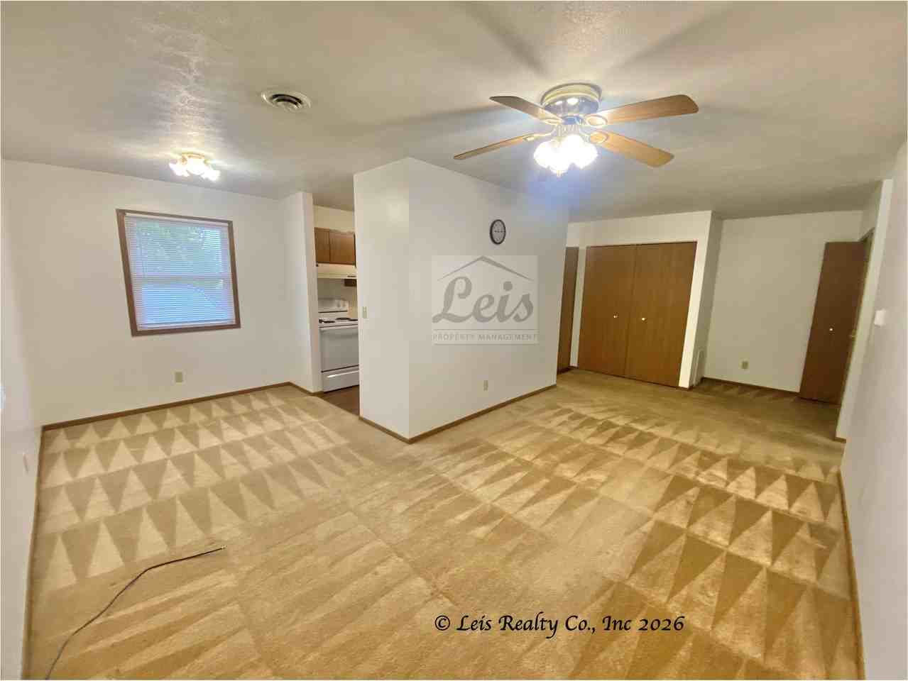 552 Stonecastle Court, Apt B1 - Photo 5 of 21