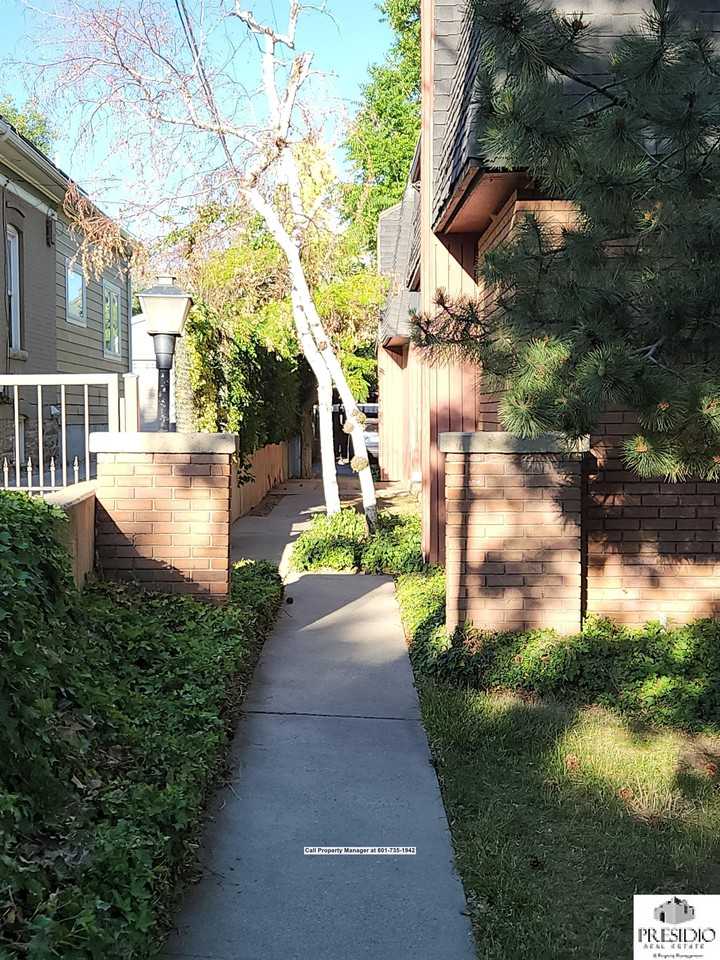 318 N C Street - Photo 2 of 17