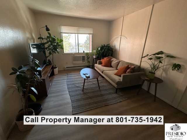 318 N C Street - Photo 6 of 17