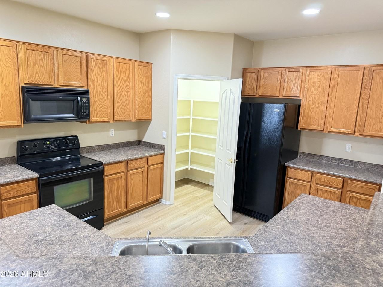 15206 W Morning Glory St - Photo 5 of 22