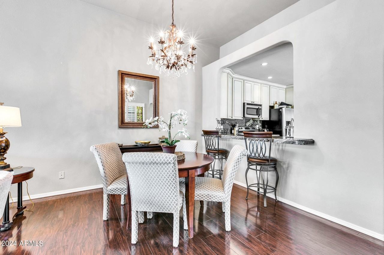 8889 E Meadow Hill Dr - Photo 7 of 38