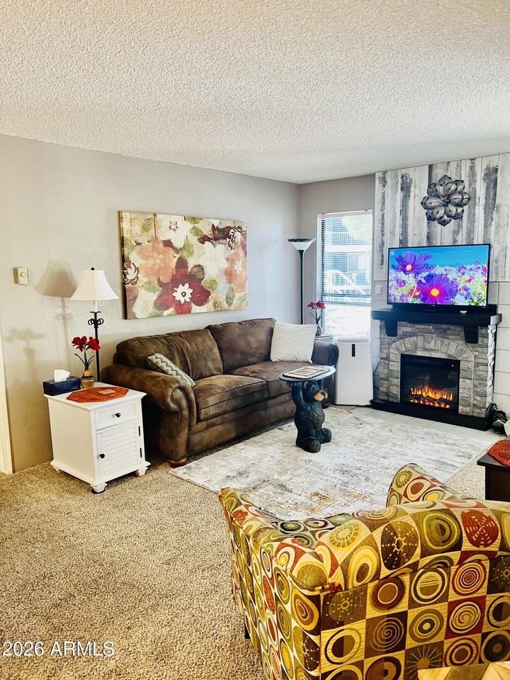 2700 S White Mountain Rd Apt 1126 #1126 - Photo 7 of 32