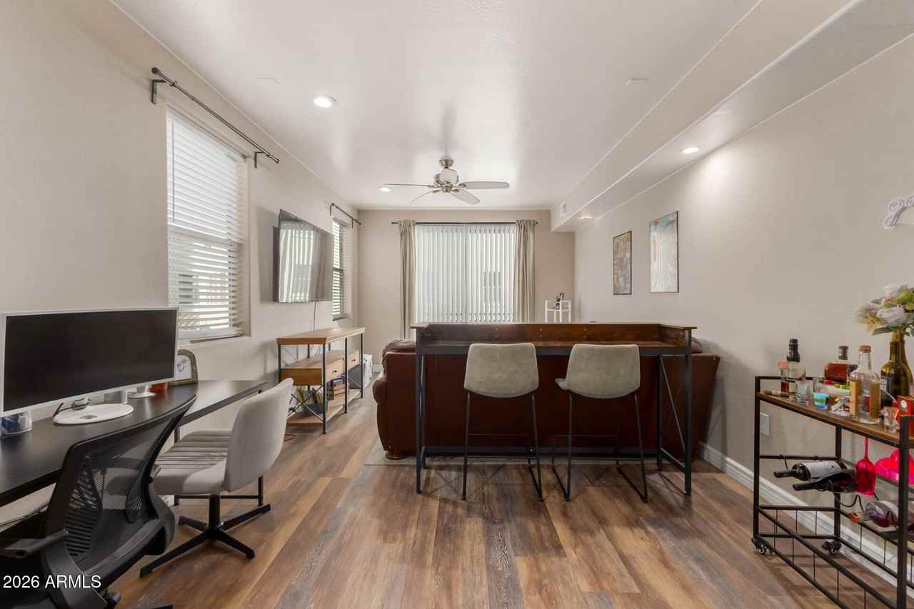 610 E Roosevelt St #134 - Photo 2 of 29