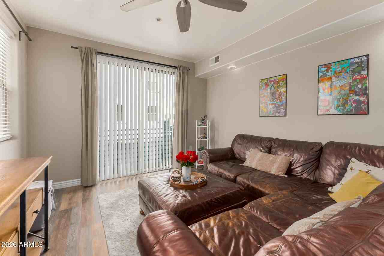 610 E Roosevelt St #134 - Photo 3 of 29