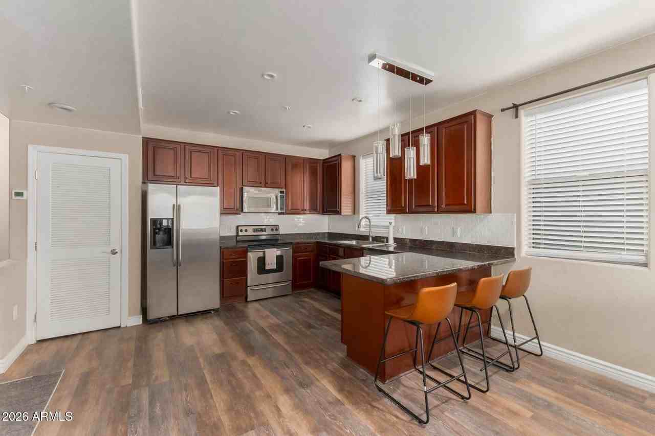 610 E Roosevelt St #134 - Photo 4 of 29