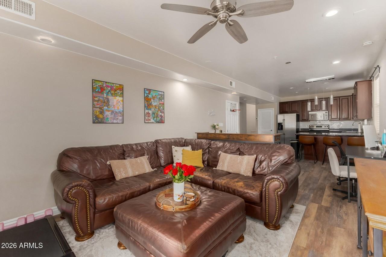 610 E Roosevelt St #134 - Photo 5 of 29