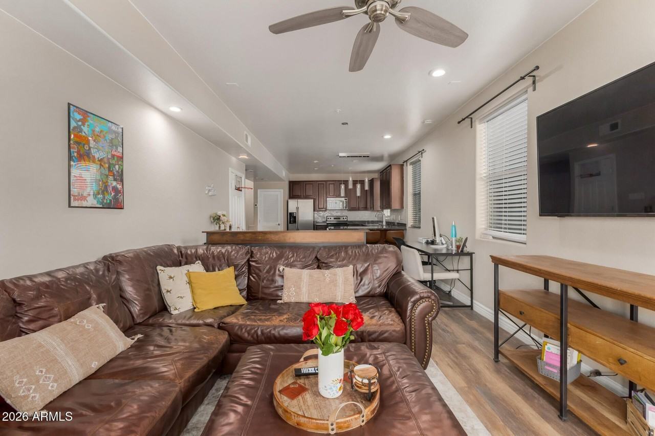 610 E Roosevelt St #134 - Photo 6 of 29