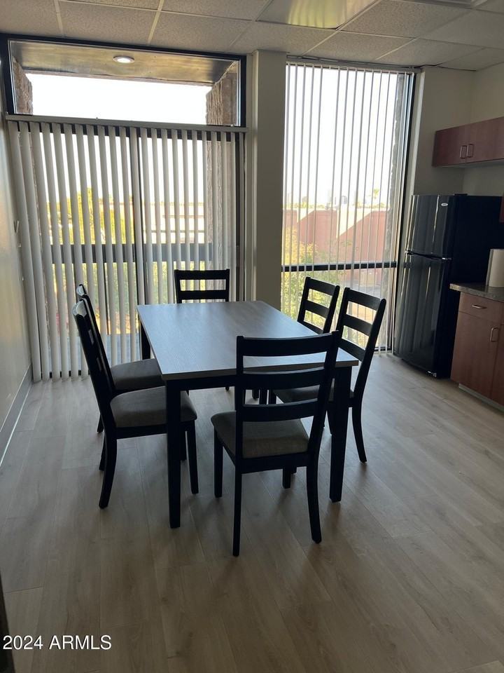 4220 N 20th Ave - Photo 3 of 7