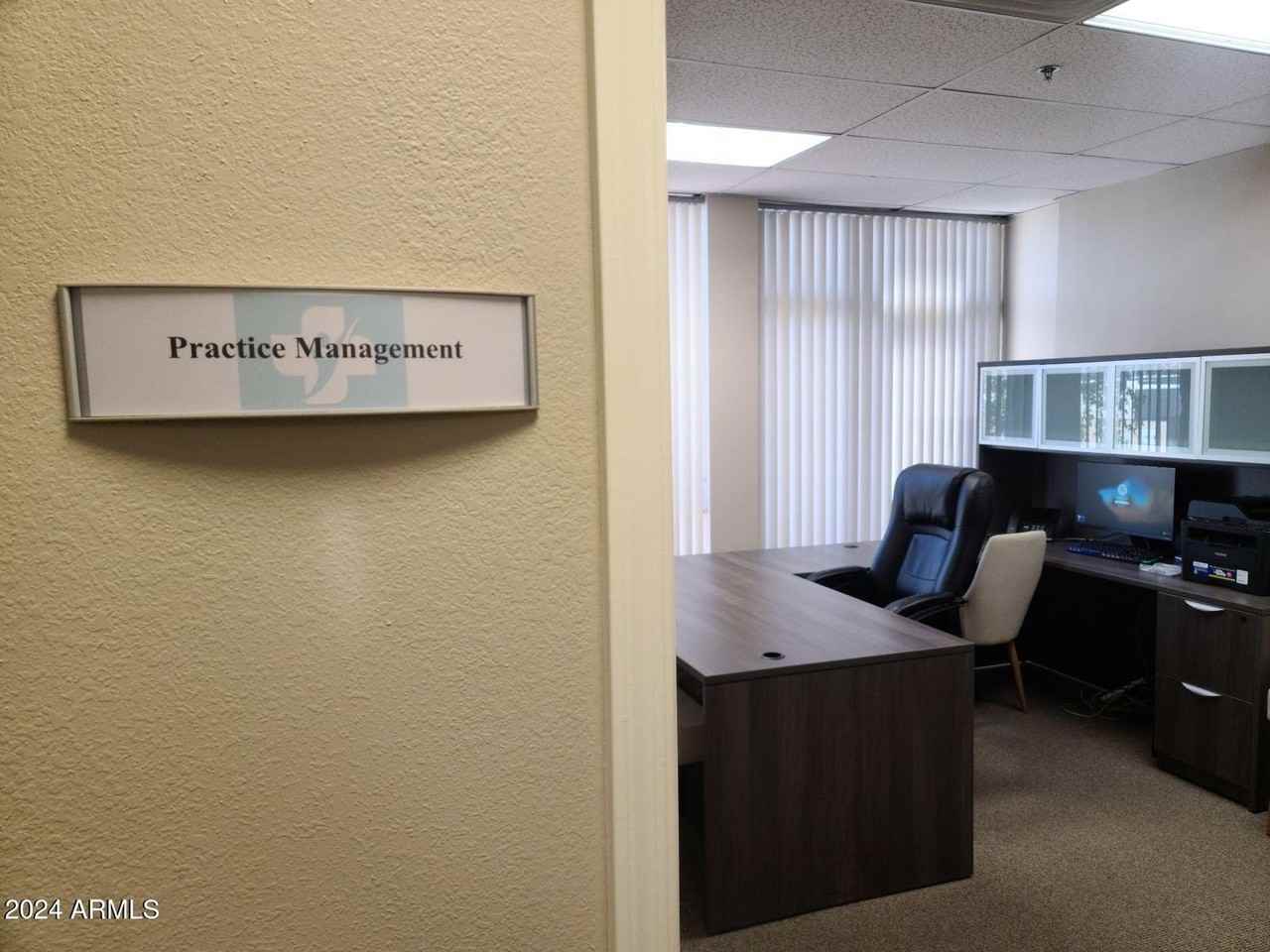 4220 N 20th Ave - Photo 4 of 7