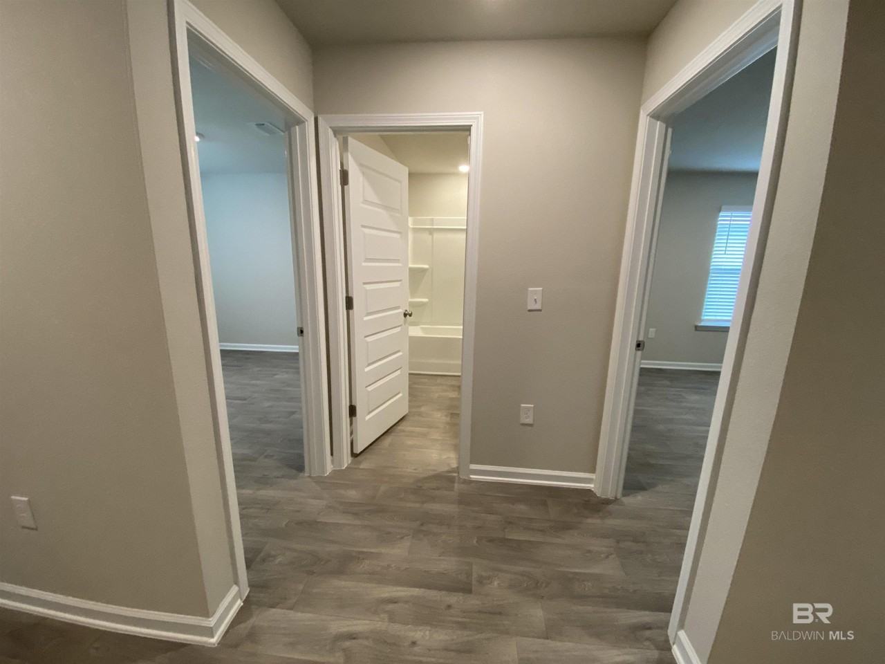 24641 Alamitos Trace Dr - Photo 3 of 20