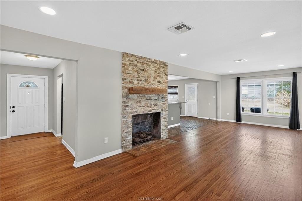 1205 Walton Dr - Photo 2 of 47