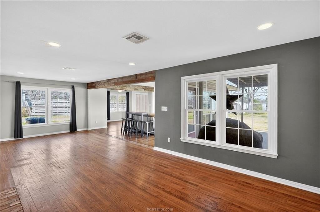 1205 Walton Dr - Photo 3 of 47