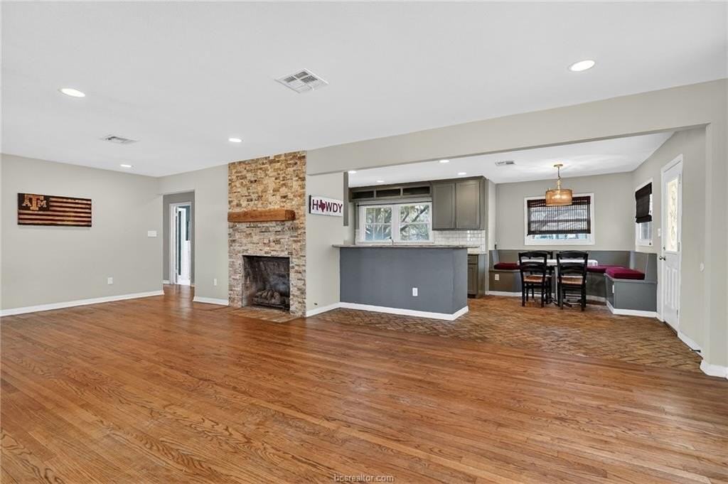 1205 Walton Dr - Photo 4 of 47