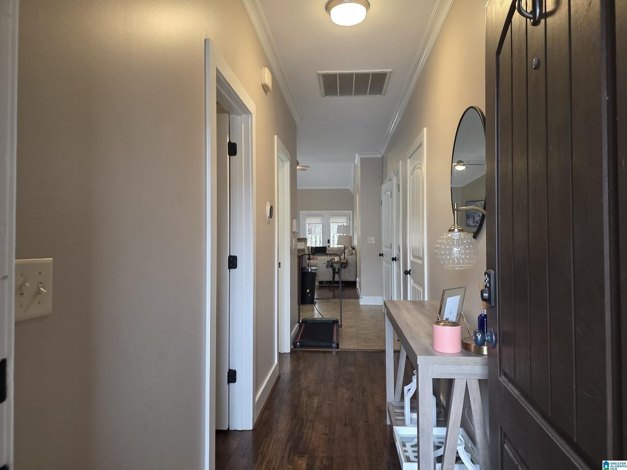 203 Kingston Ct - Photo 2 of 14