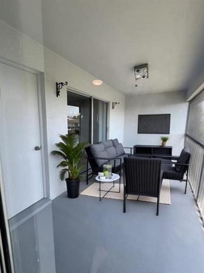 22 Plex 101 - Photo 2 of 16