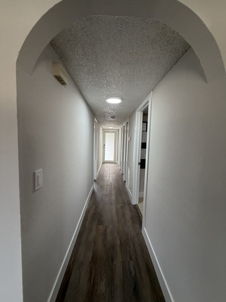 22 Plex 101 - Photo 3 of 16