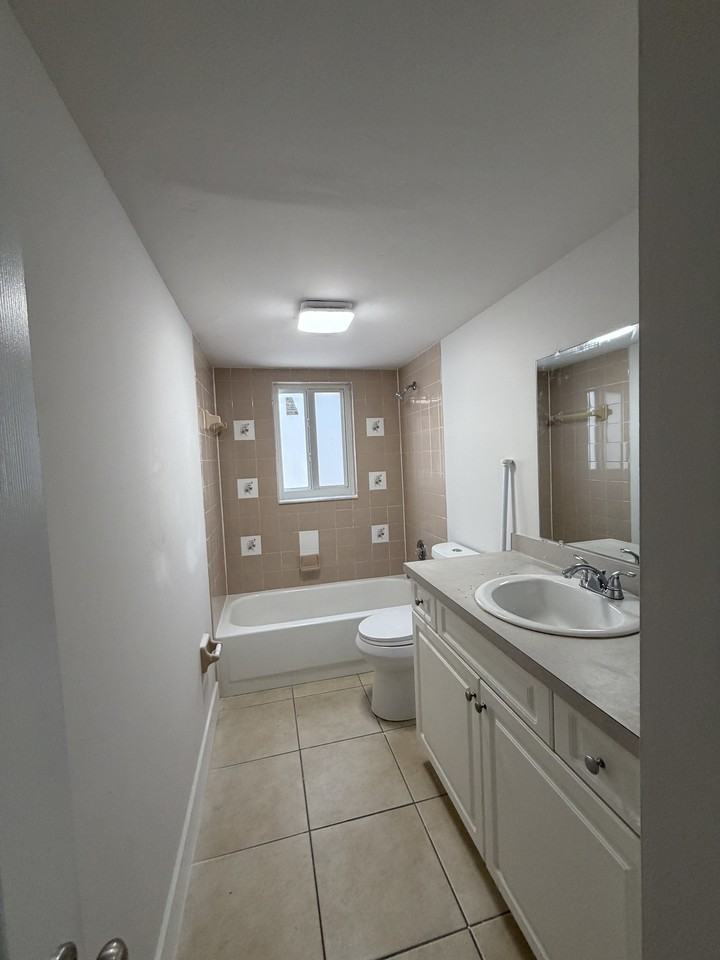 22 Plex 101 - Photo 7 of 16