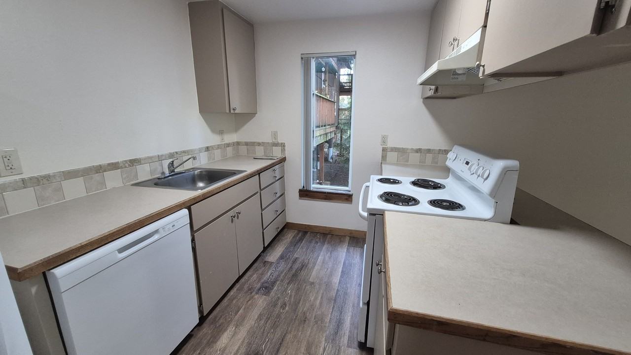 Multnomah Woods - Photo 2 of 43