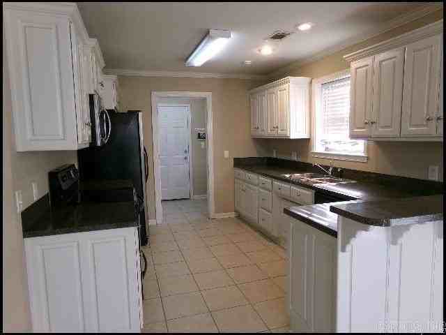 303 Hidden Meadows Dr - Photo 6 of 25